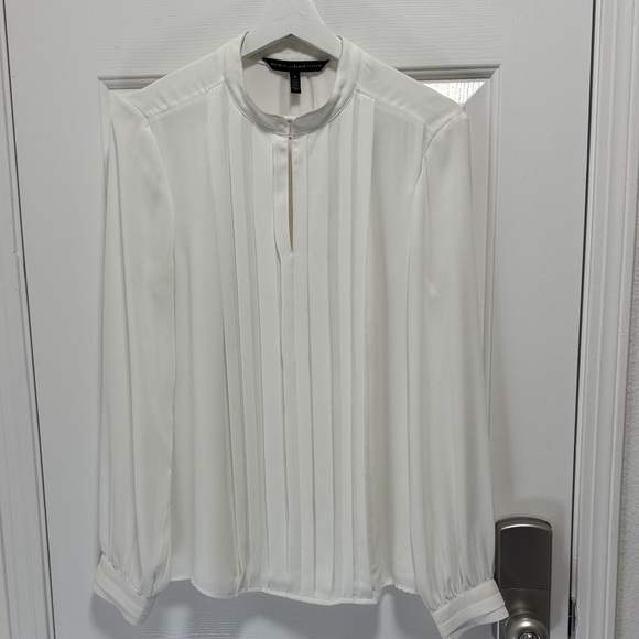 White House Black Market Ivory Pleated Blouse - Picture 4 of 6